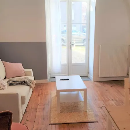 Centre, T2 Bergere Avec Parking * Issoire